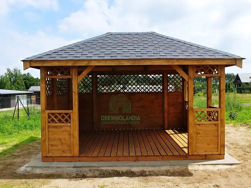 Altanka cztery slupy i dach