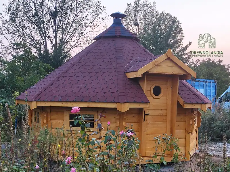 Domek grillowy drewniany "Jan", idealny do grillowania przez cały rok