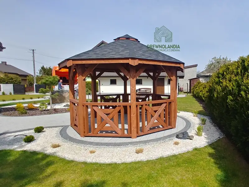 Altana osmiokatna Eliza o szerokosci 5 metrow