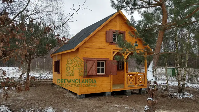 Domek caloroczny na zgloszenie