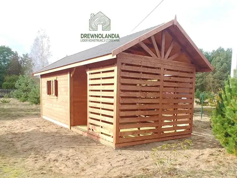 Drewniany domek na narzędzia z drewutnią Kuba 7x2m 