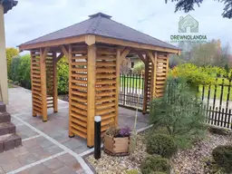 kwadratowa altanka z drewna zuzanna