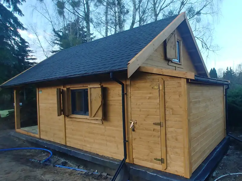 Drewniany domek Ogrodowy Olek 7,7x4,5m 