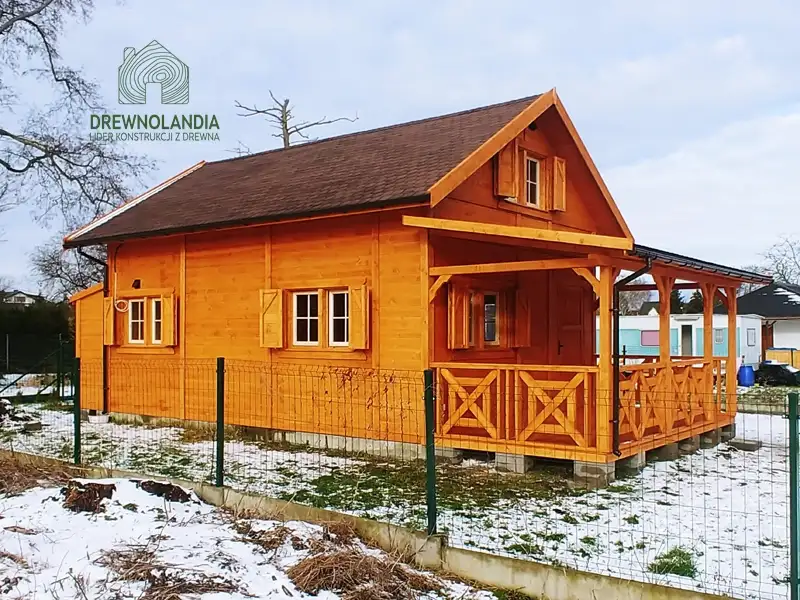 Domek drewniany Janusz 7m x 5m + taras 4,5m x 2m
