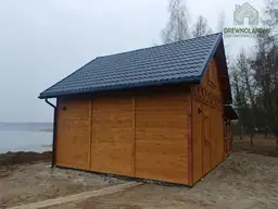 Drewniany domek letniskowy Wiktor IV, z tarasem, idealny na działkę