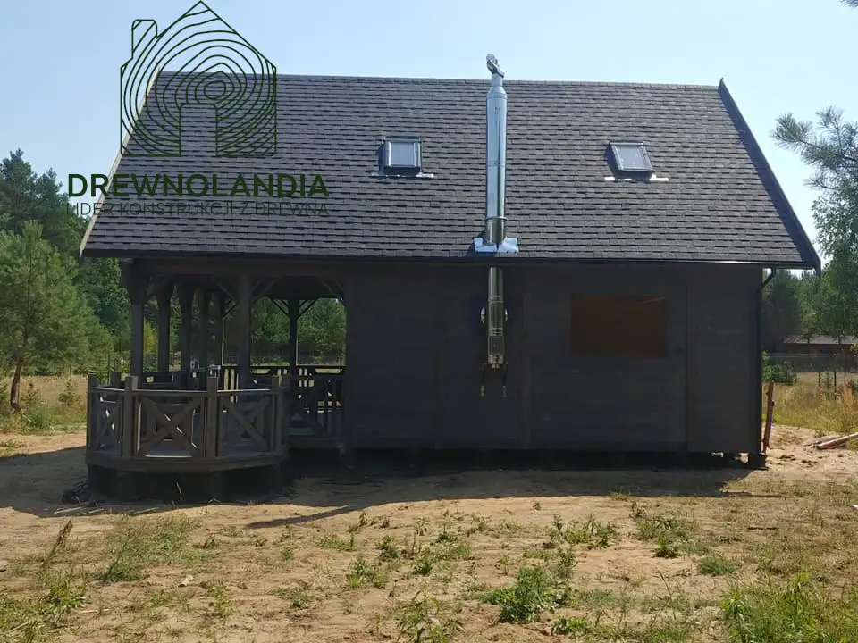 Elegancki drewniany domek CRP8 55 m² – idealny na działkę rekreacyjną lub całoroczny wypoczynek