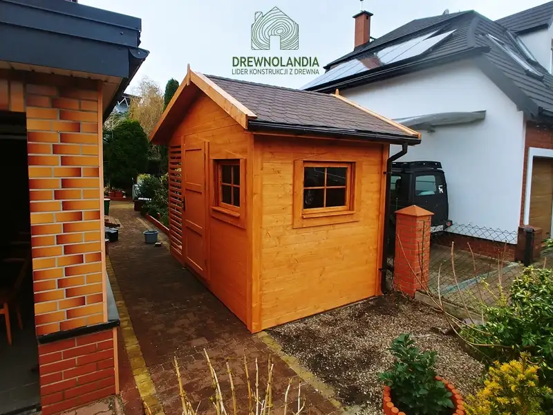 Szopka narzędziowa Bonifacy na działkę, wykonana z drewna