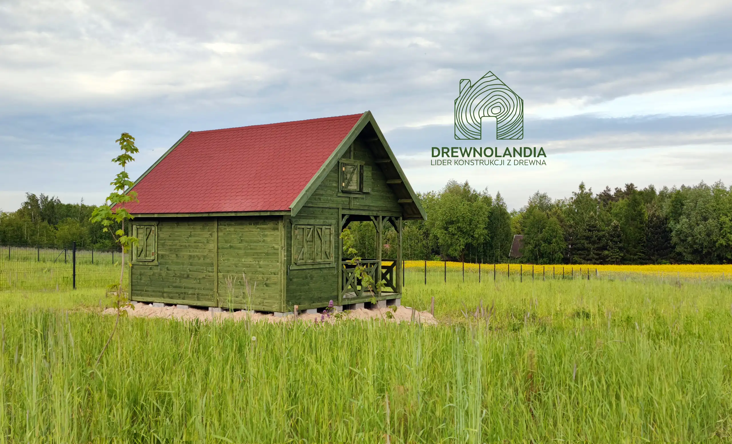 Klasyczny drewniany domek Wiktor II, zdjęcie z dnia 2021-05-30, model 2, gąsiorek