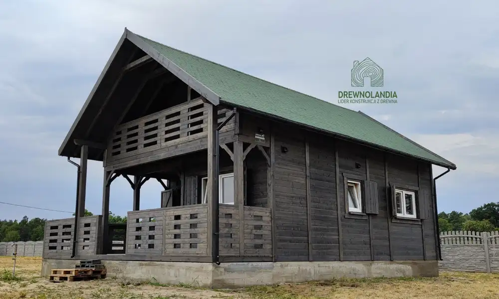 Dawid 33m² domek letniskowy z tarasem drewnianym