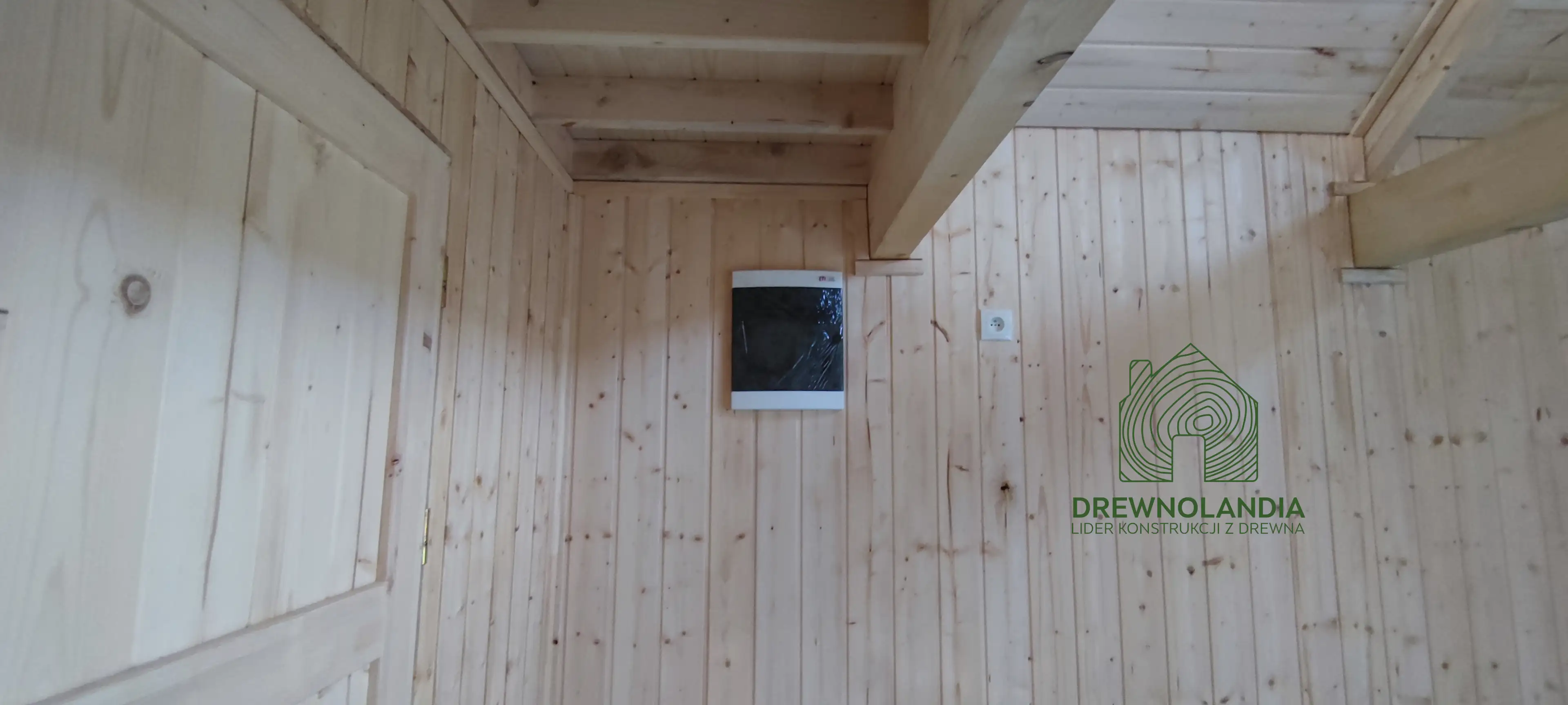 Całoroczny domek CRA6 z antresolą i przestronnym tarasem