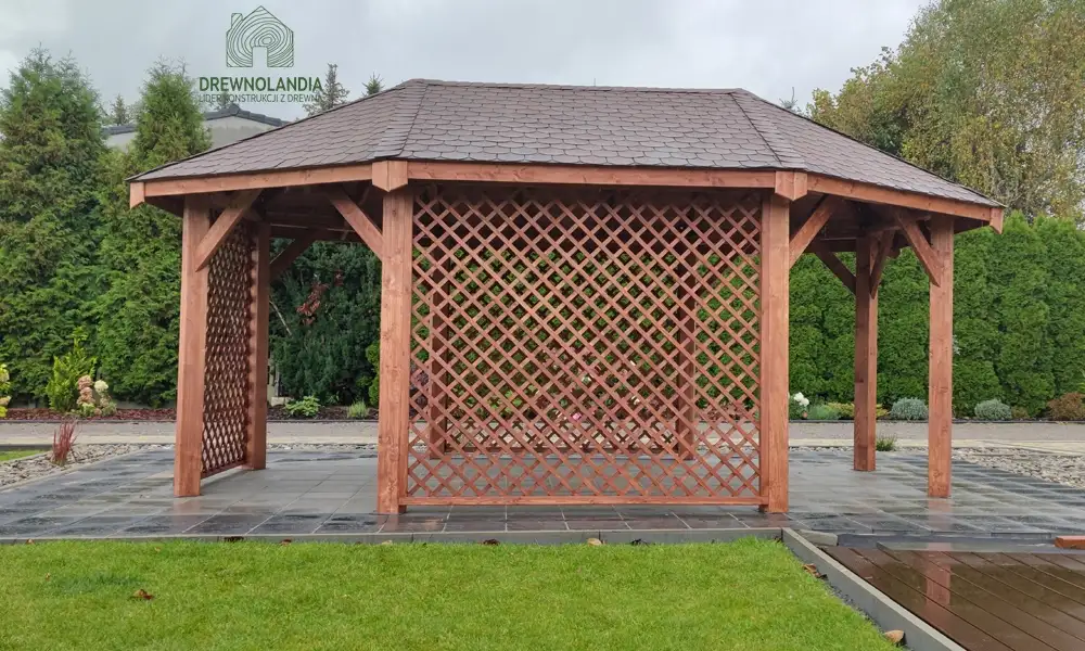 Nowoczesna ogrodowa wiata drewniana Monika, stylowe rozwiązanie do ogrodu