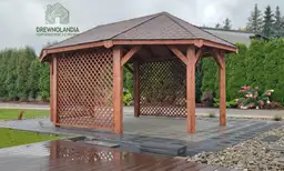 Altanka ogrodowa Monika, owalna wiata z drewna o wymiarach 3,5x5,5 m