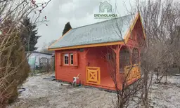 Domek drewniany Amadeusz II z tarasem, przeznaczony do użytku ogrodowego lub letniskowego