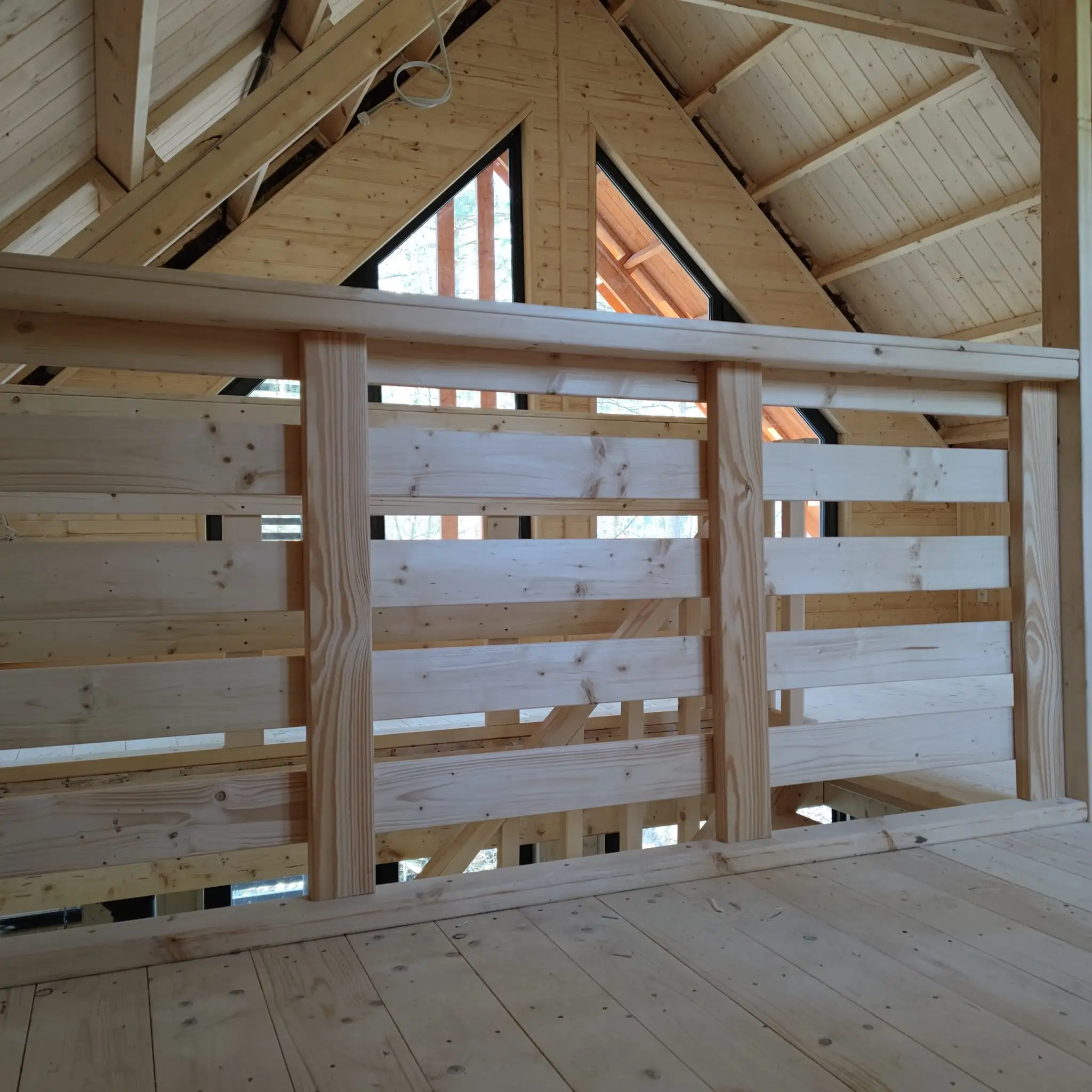 CRA13 - Widok boczny domku rekreacyjnego z elementami nowoczesnego designu, 35 m²