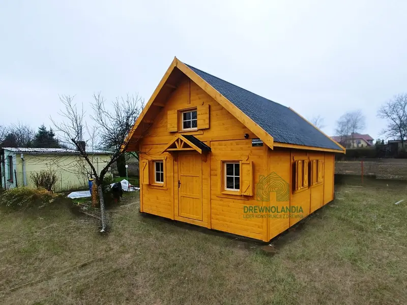 CRA2 PLUS – drewniany domek całoroczny z naturalnym wyglądem i funkcjonalnością