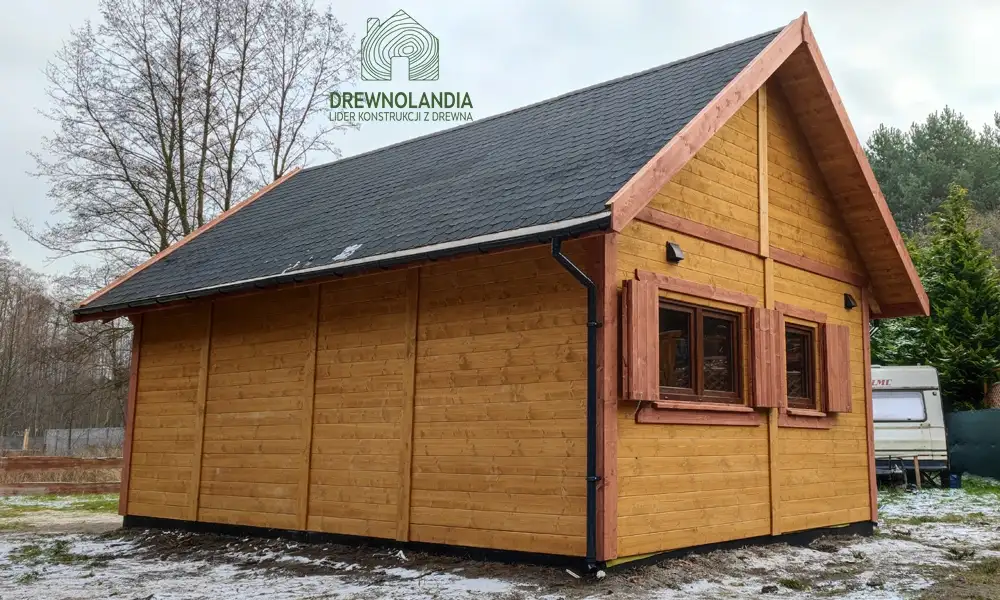 Rekreacyjny domek drewniany CRA2 Drewnolandia – przestronny i komfortowy