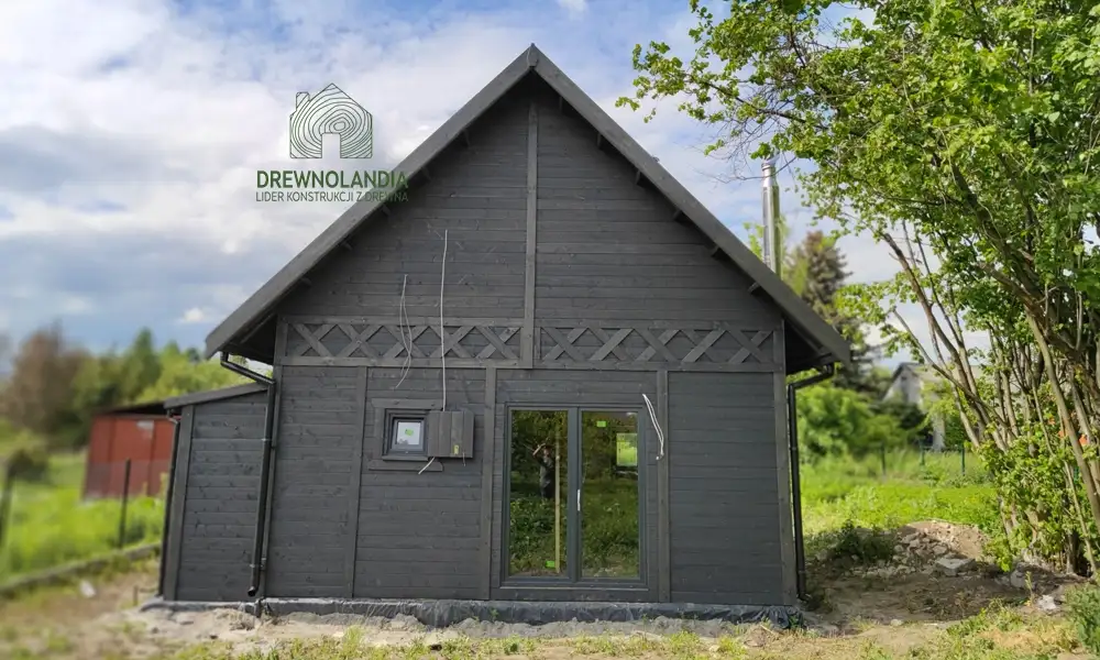Domek mieszkalny z drewna CRA2 PLUS – solidna konstrukcja i komfort