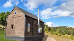 Domek CRK11 – drewniany projekt całoroczny z dużą przestrzenią