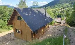 Domek CRK10 – przestronny drewniany projekt rekreacyjny