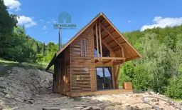 Całoroczny domek CRK10 – nowoczesny projekt z drewna