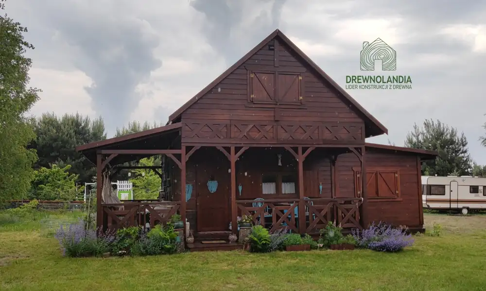 CRP6 – domek całoroczny z poddaszem i tarasem