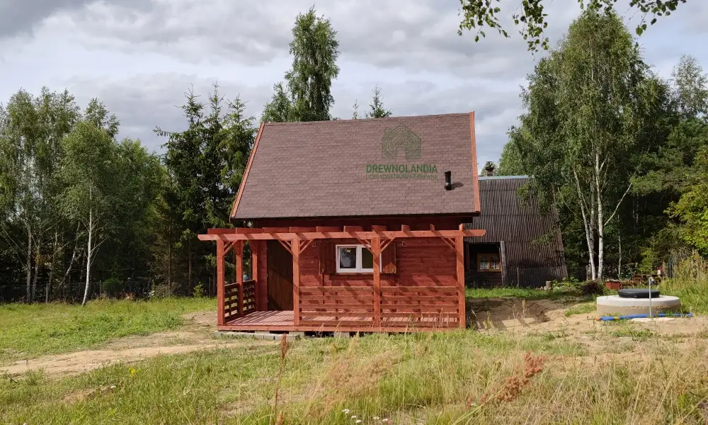 Drewnolandia – drewniany domek Julianek z tarasem – 6x5,5m – 33m²