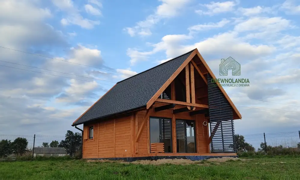 Drewnolandia CRA10 – domek całoroczny z antresolą