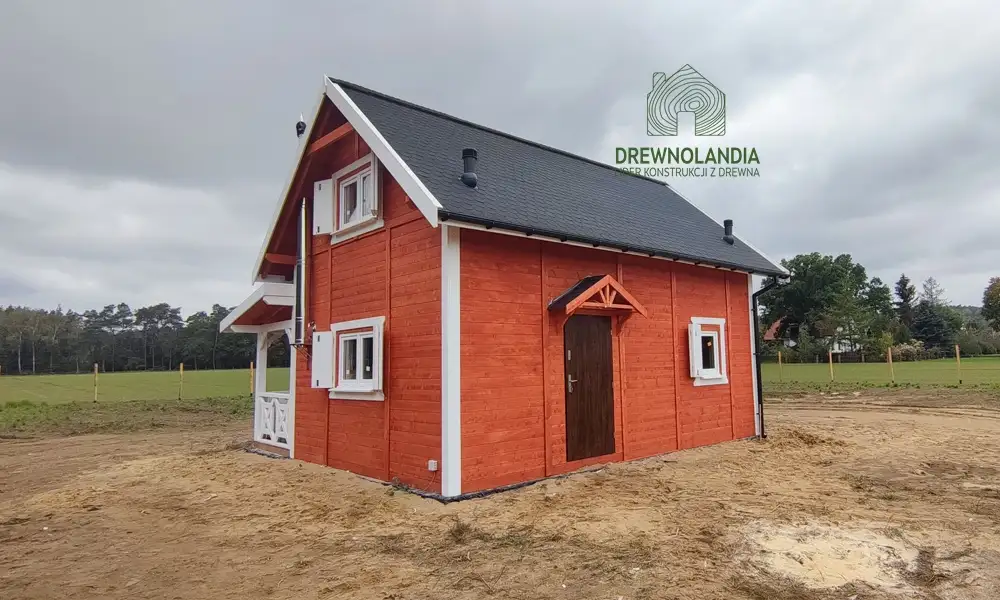 Całoroczny domek z drewna CRP6, z tarasem