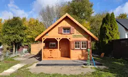 Wiktor II - domek letniskowy z tarasem, 25m², wykonany z drewna