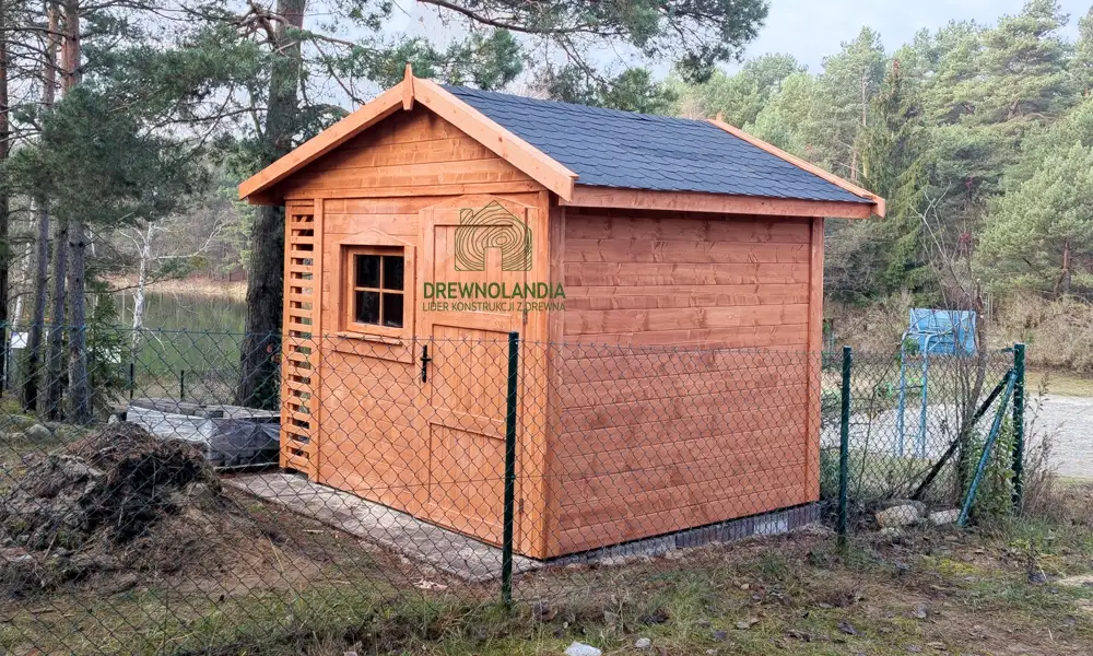 Domek gospodarczy z drewna Bonifacy - 3x2,5m 