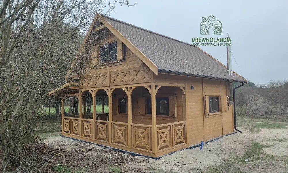 Drewnolandia – domek z tarasem CRP6