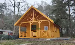 Drewniany domek letniskowy Bolesław - 7x5 m, z antresolą