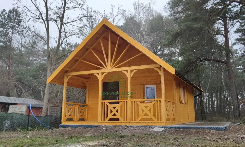 Drewniany domek letniskowy Bolesław - 7x5 m, z antresolą