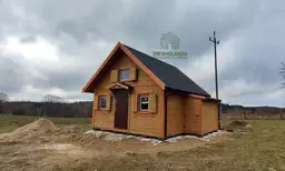 Drewniany domek mieszkalny CRA2 z antresolą – perfekcyjny wybór na każdą porę roku