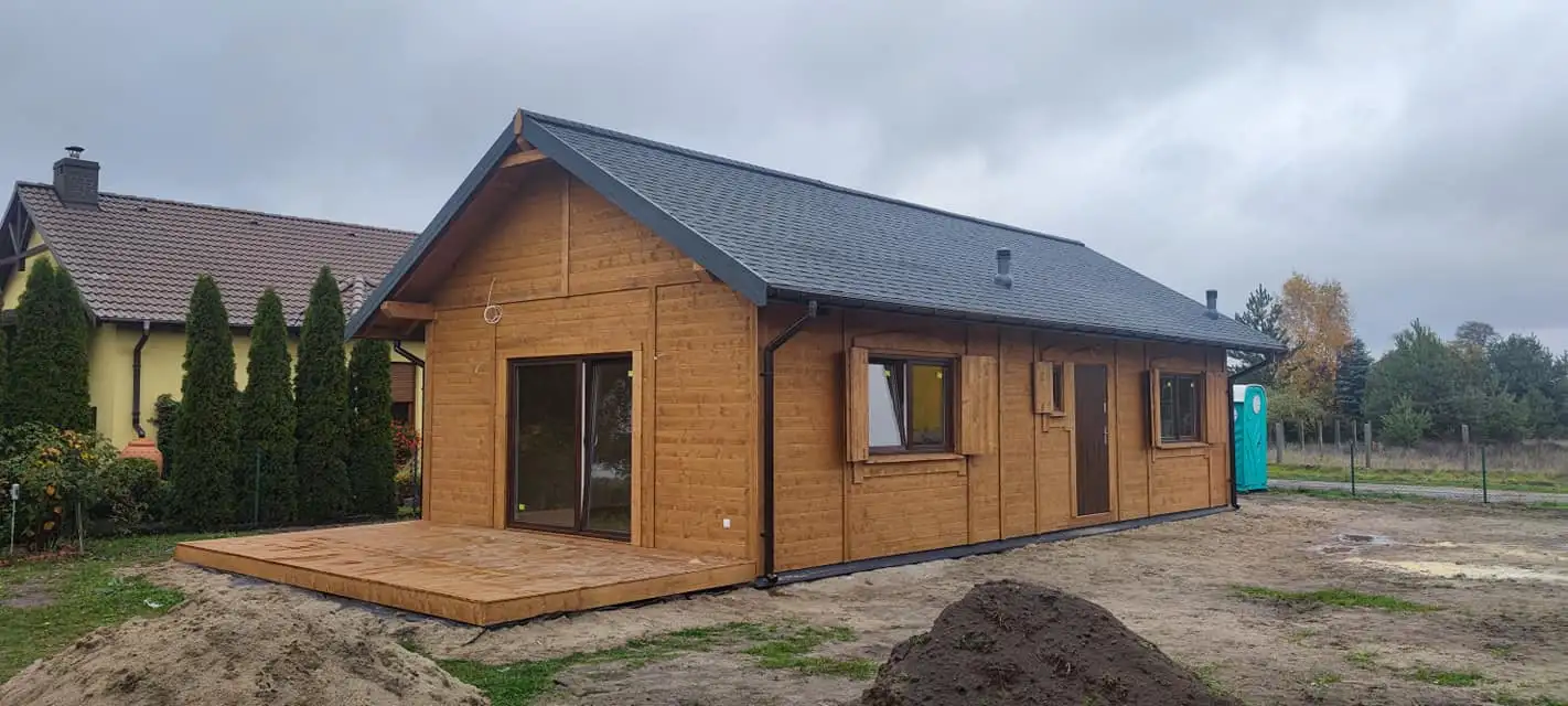 Widok ogólny domu Kazimierz – przestronny, drewniany projekt o powierzchni 63m²