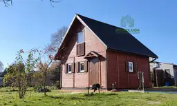 Letniskowy domek Wiktor V z antresolą i oknami PCV – elegancki projekt