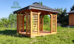Drewniana altanka kwadratowa do ogrodu Roksana – styl rustykalny