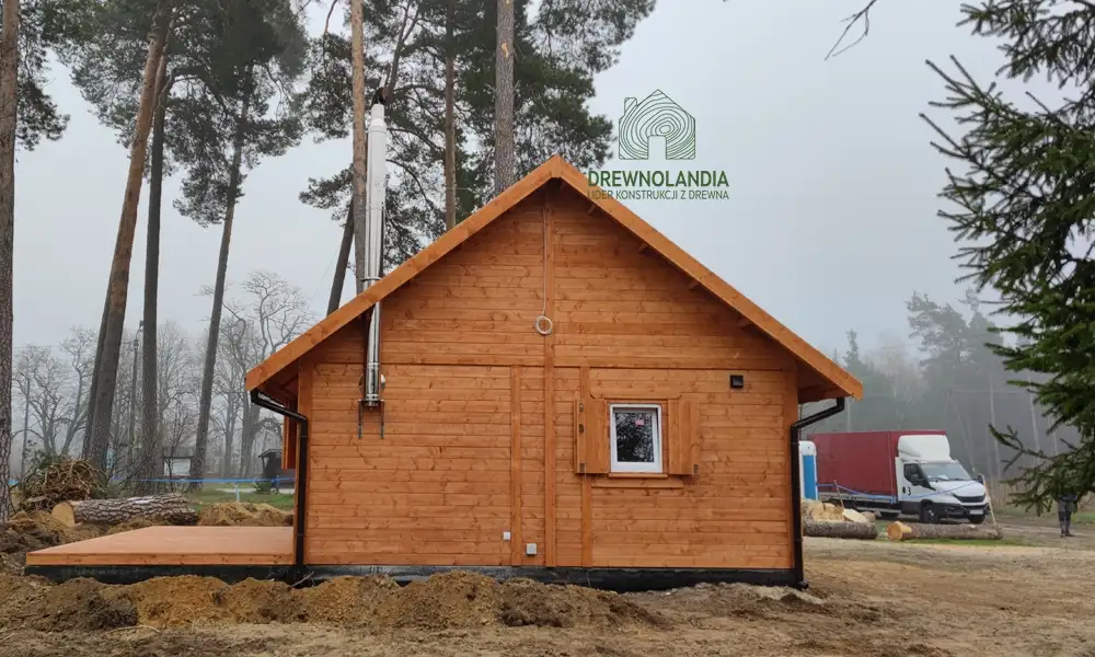 Domek z drewna letniskowy