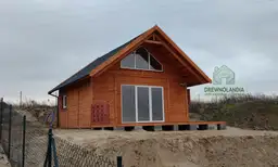 Drewniany domek CRA6 – solidne wykonanie i rekreacja przez cały rok