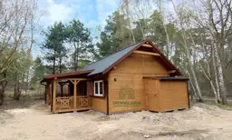 CRK1 Drewnolandia – domek z drewna o powierzchni 70m² z przestronnym tarasem
