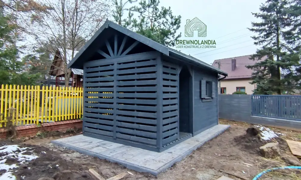 Drewniany domek na narzędzia z drewutnią Kuba 7x2m 