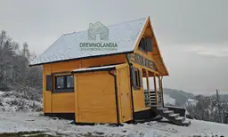 Drewniany domek z tarasem Mieszko II - domek letniskowy