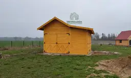 Oliwia Bis - drewniana wiata samochodowa z dodatkowym zadaszeniem przednim, wymiary 9x3,5 m