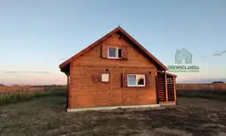 Letniskowy domek drewniany Wiktor V – funkcjonalny projekt na relaks na działce