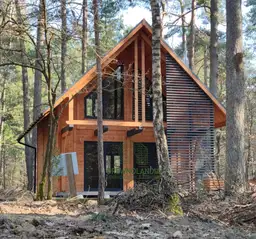 CRA10 – domek z tarasem i antresolą, całoroczny o powierzchni 35m²