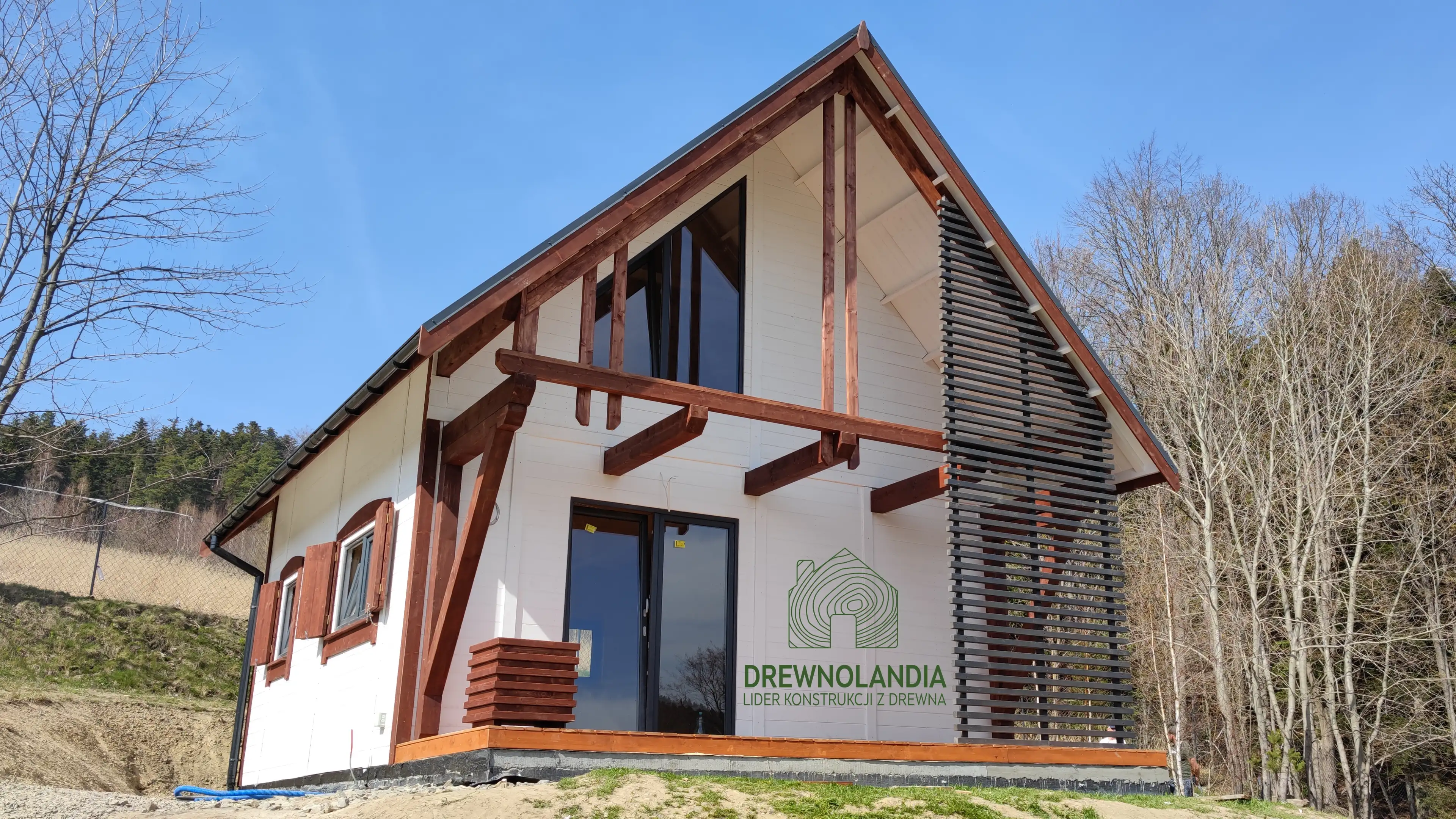 Domek drewniany CRA10 z antresolą – całoroczny projekt Drewnolandii