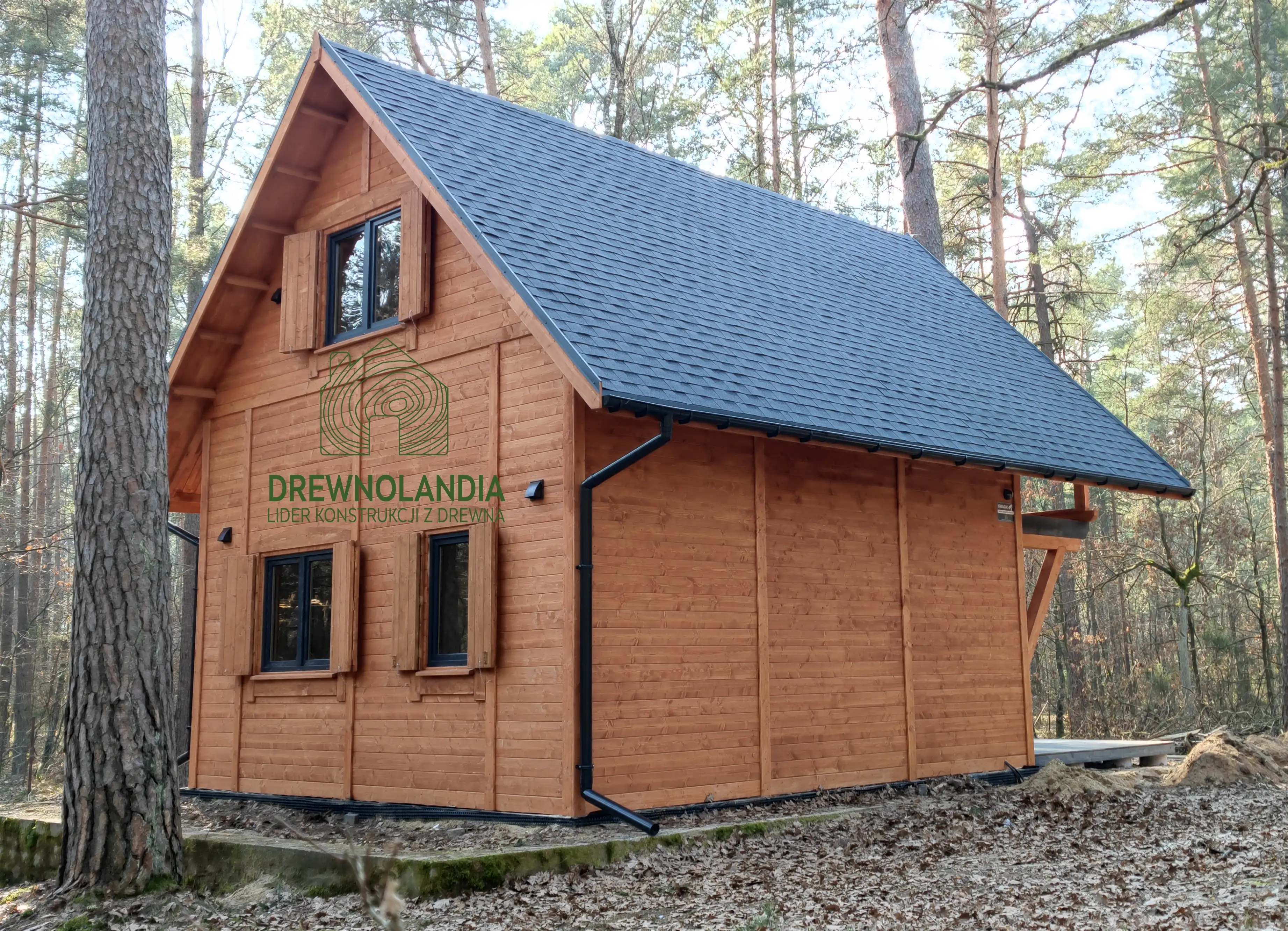 Drewnolandia - domek Leon III z tarasem i antresolą, idealny na całoroczne użytkowanie