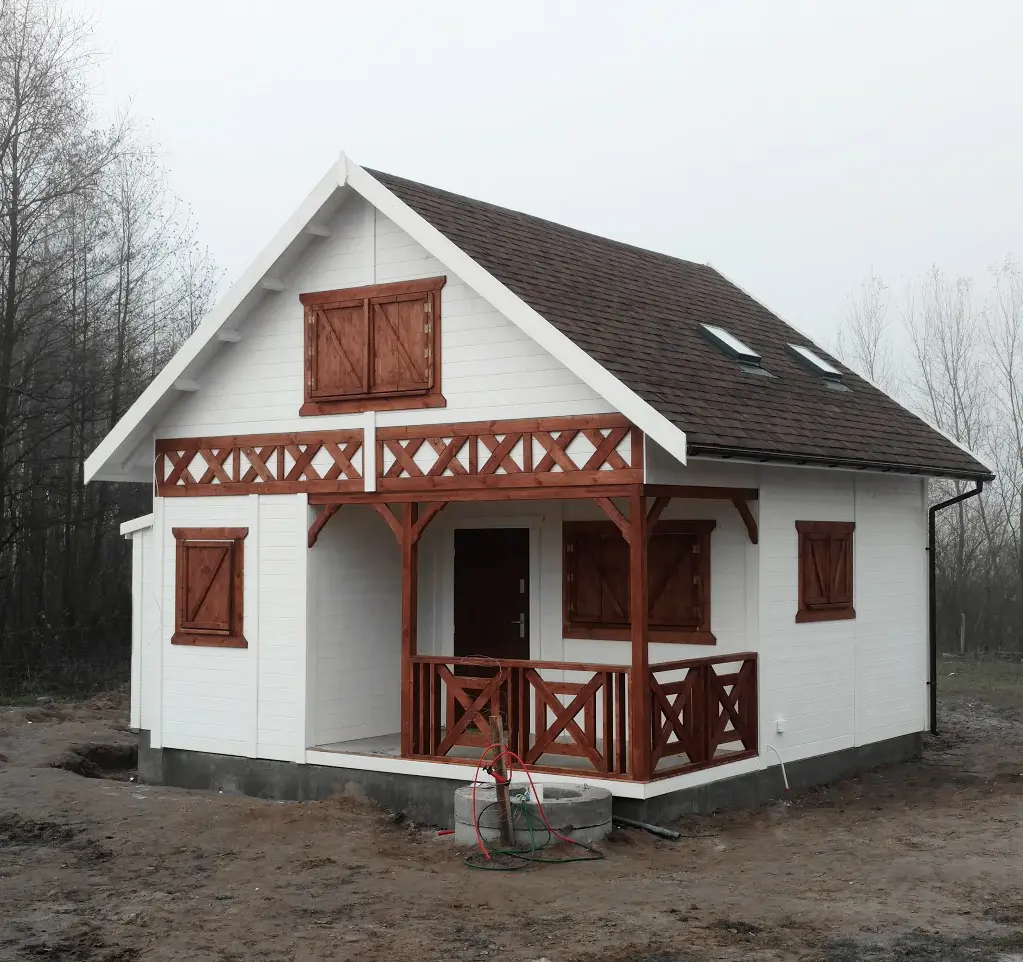 domek kanadyjski biały